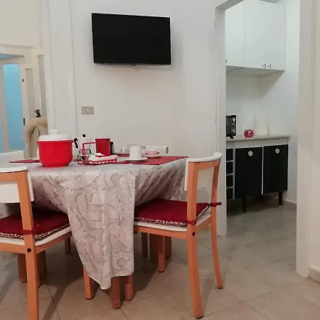 Rosso Quintino Apartament